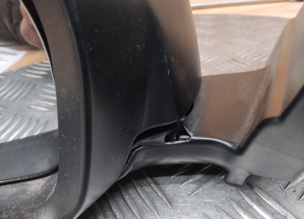 Зеркало левое электрическое