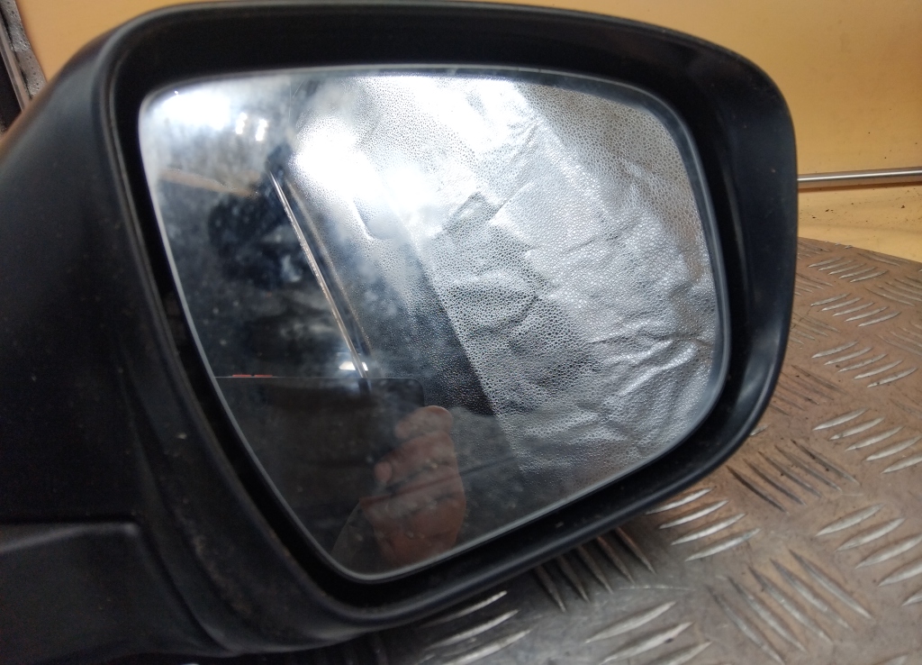 Зеркало правое электрическое