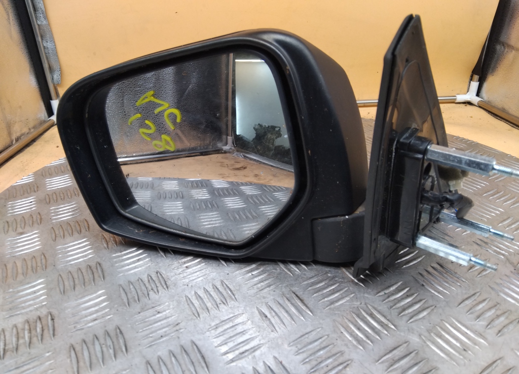 Зеркало левое электрическое