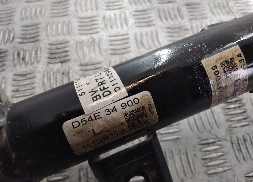 Амортизатор передний левый