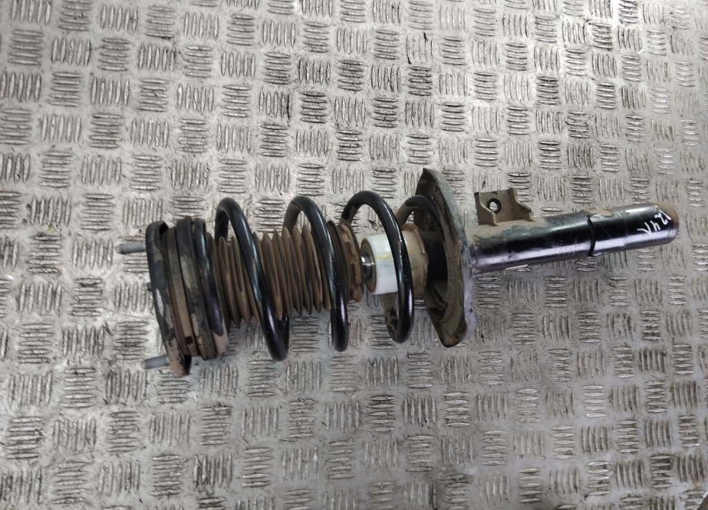 Опора переднего амортизатора