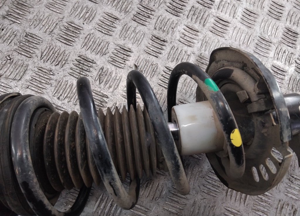 Пружина передняя