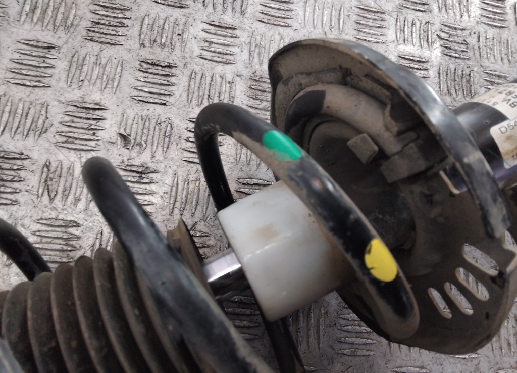 Пружина передняя