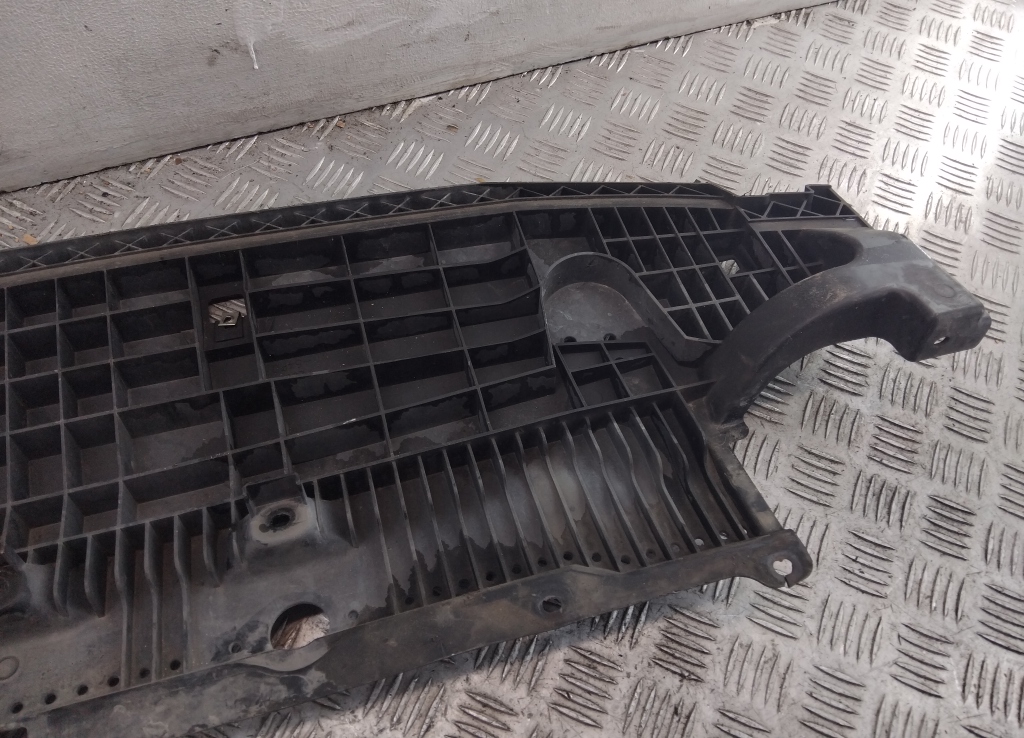 Защита антигравийная