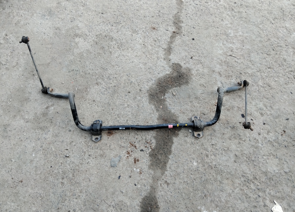 Стабилизатор передний