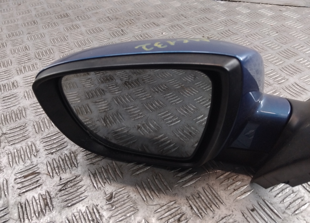 Зеркало левое электрическое