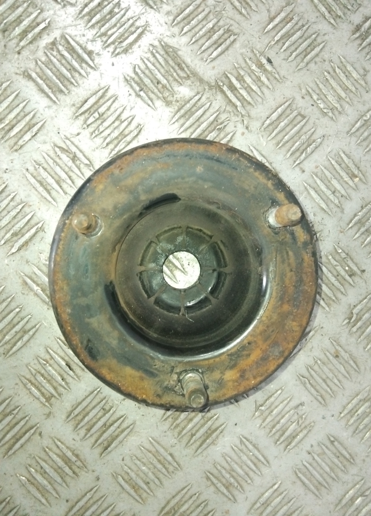 Опора переднего амортизатора