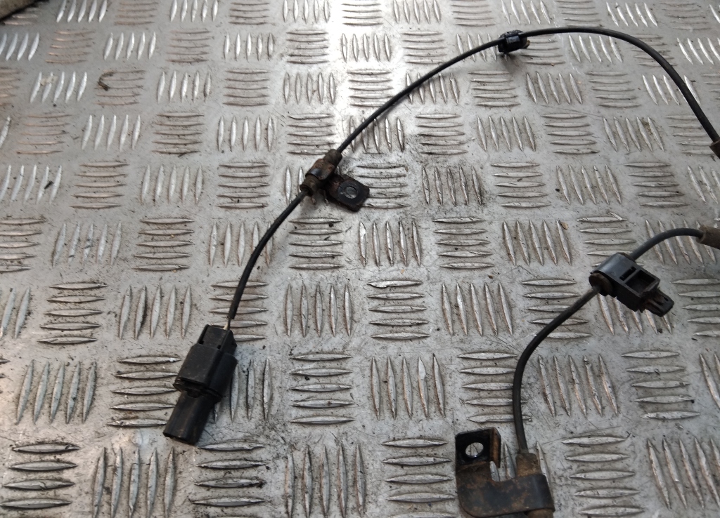 Датчик ABS задний левый