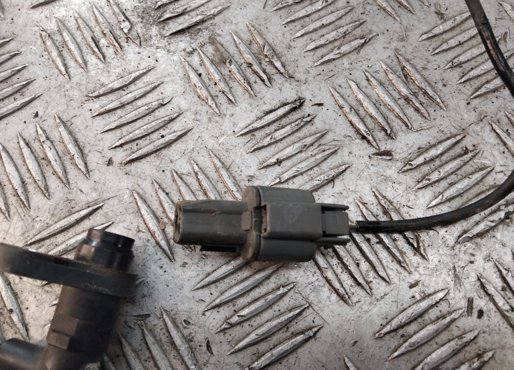 Датчик ABS задний правый