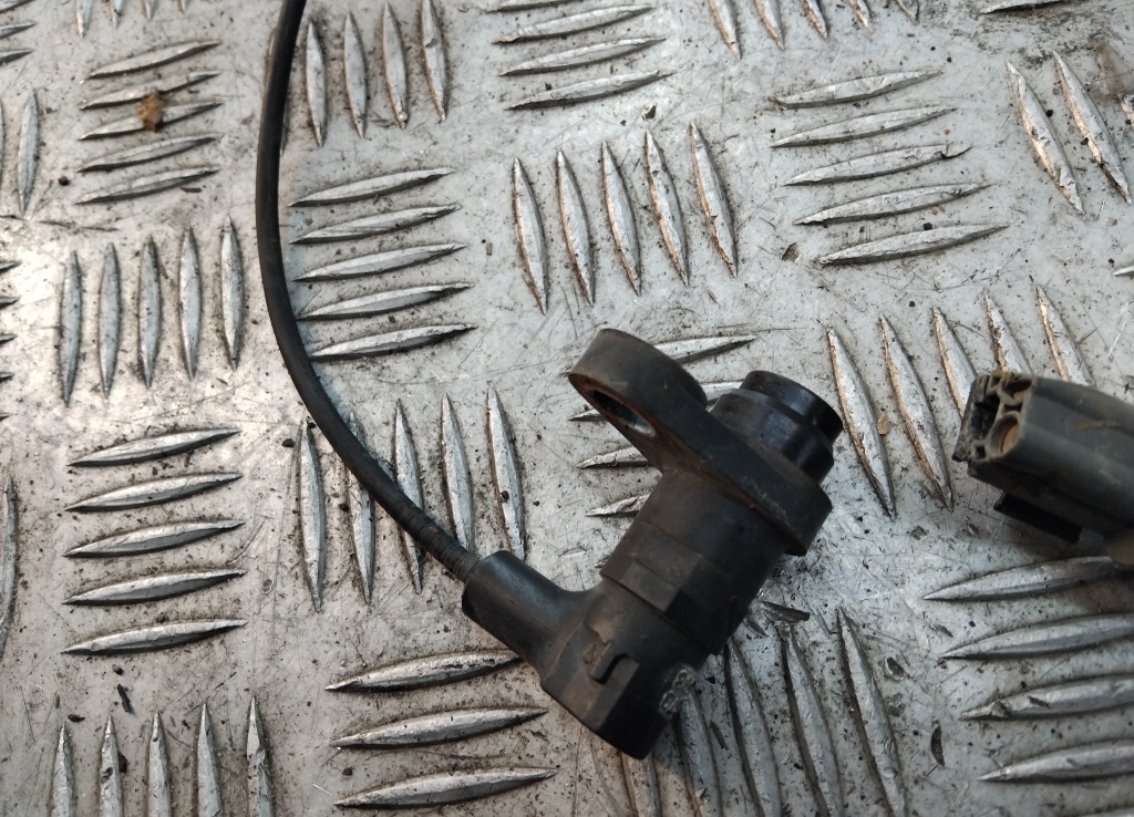 Датчик ABS задний правый