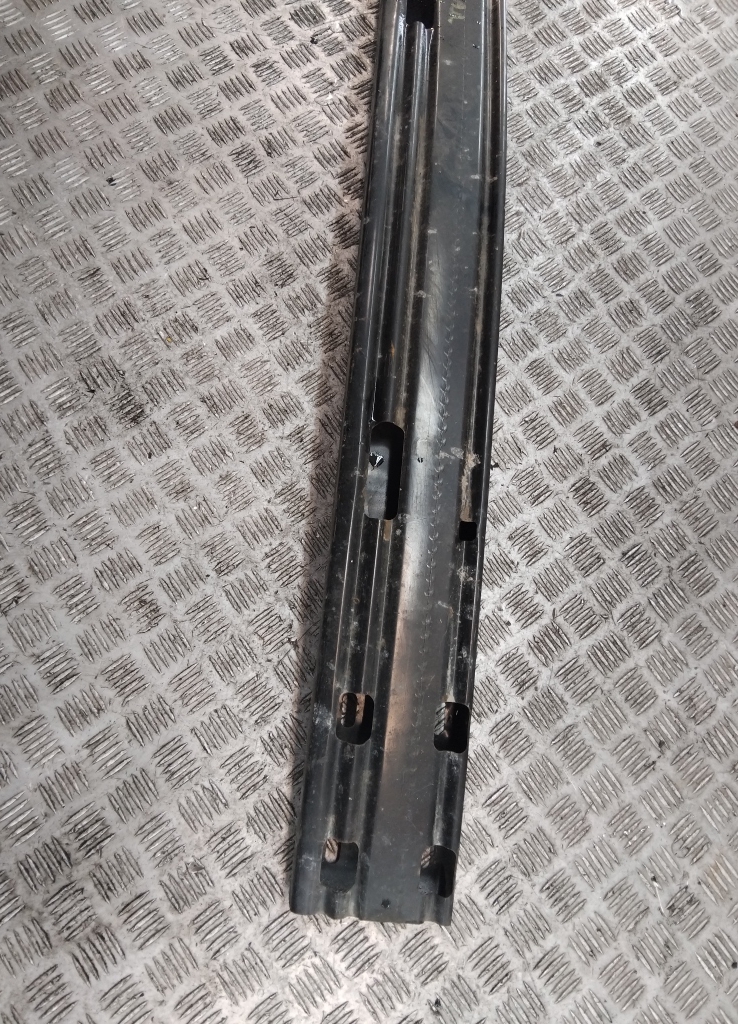 Усилитель заднего бампера