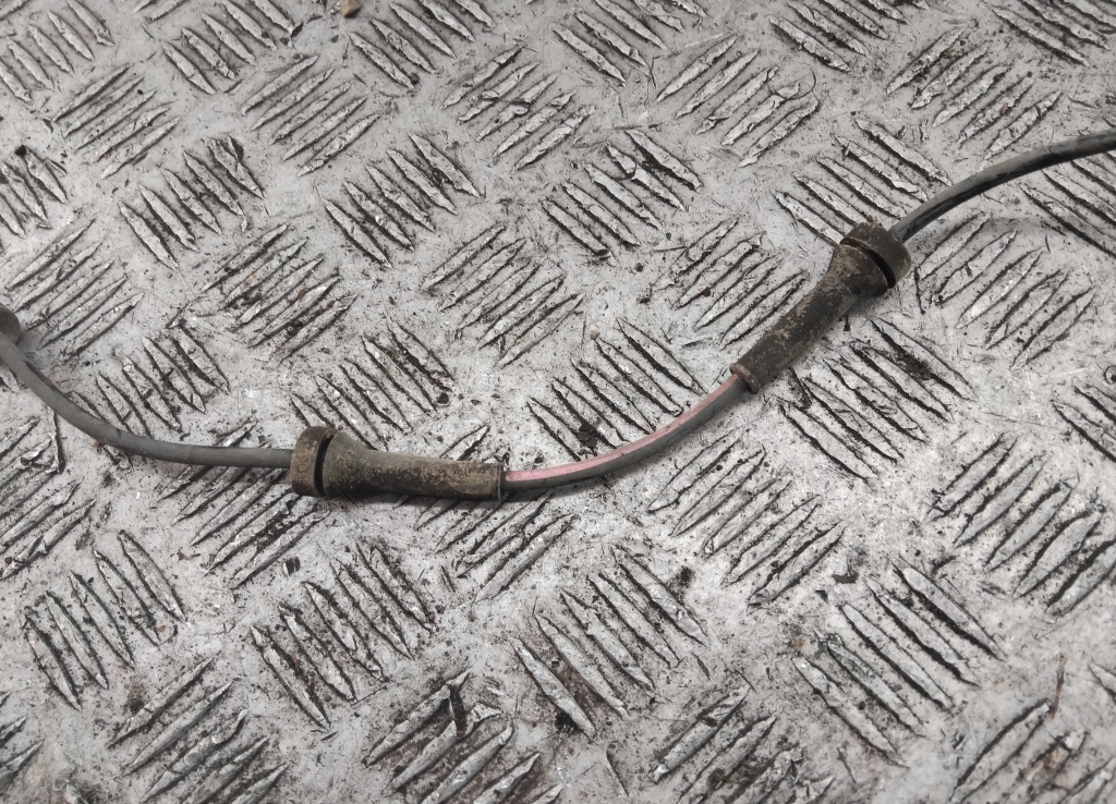 Датчик ABS задний левый