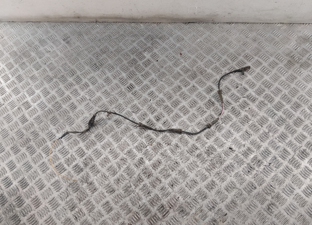 Датчик ABS задний правый