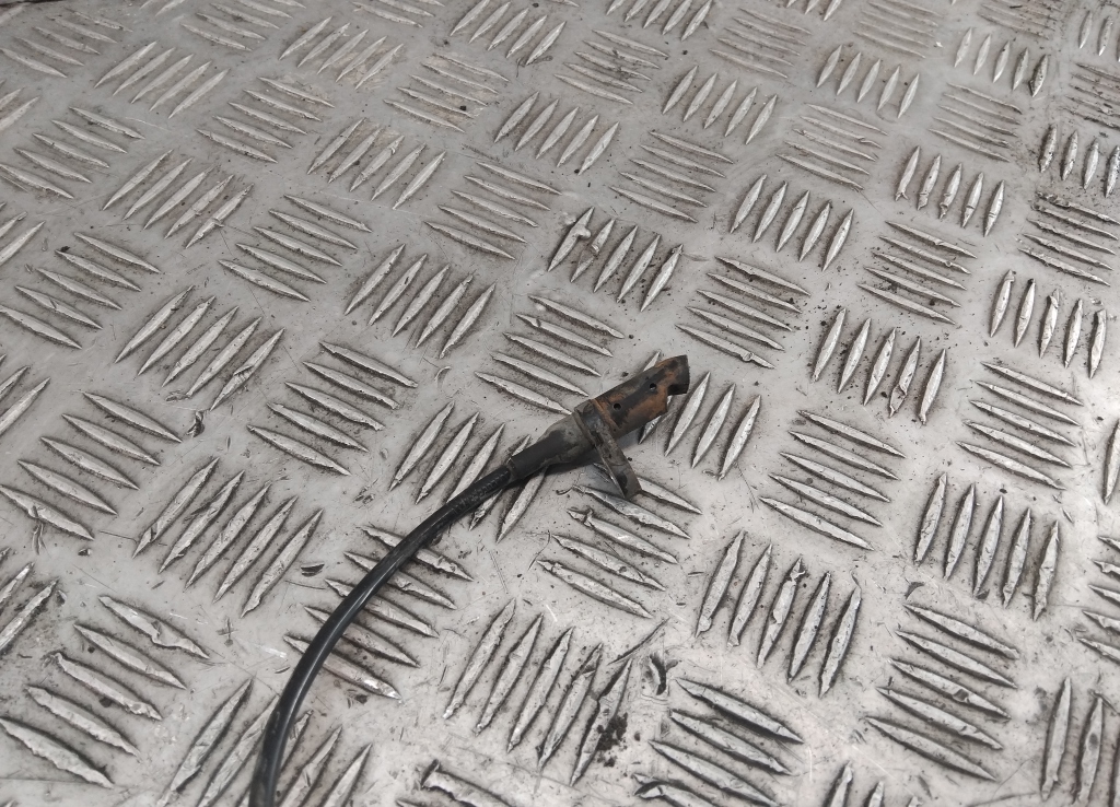 Датчик ABS задний правый