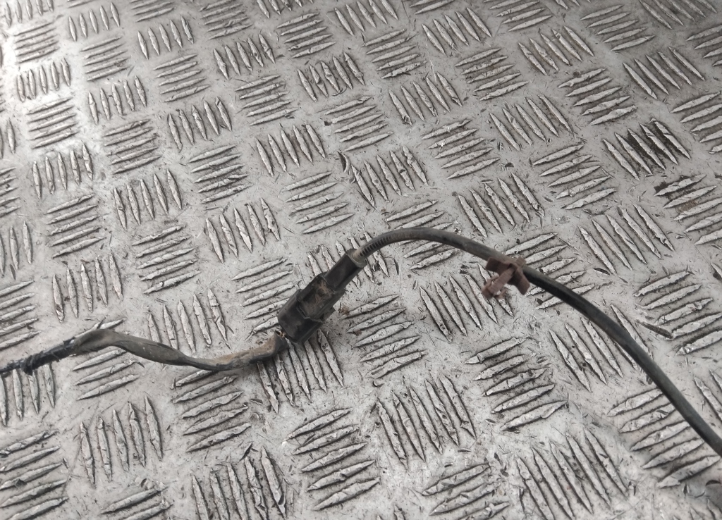 Датчик ABS задний правый