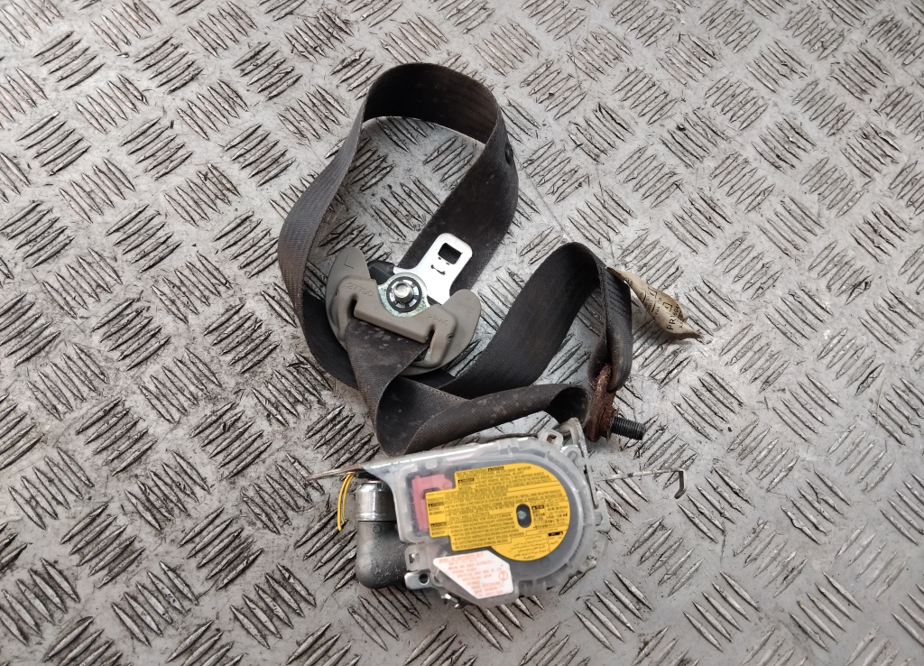 Ремень безопасности с пиропатроном