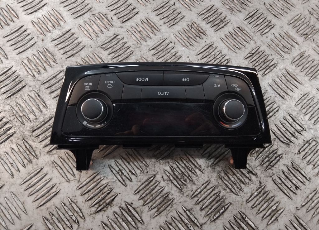 Блок управления климатической установкой