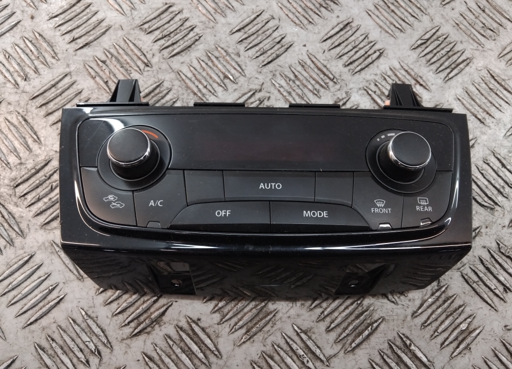 Блок управления климатической установкой