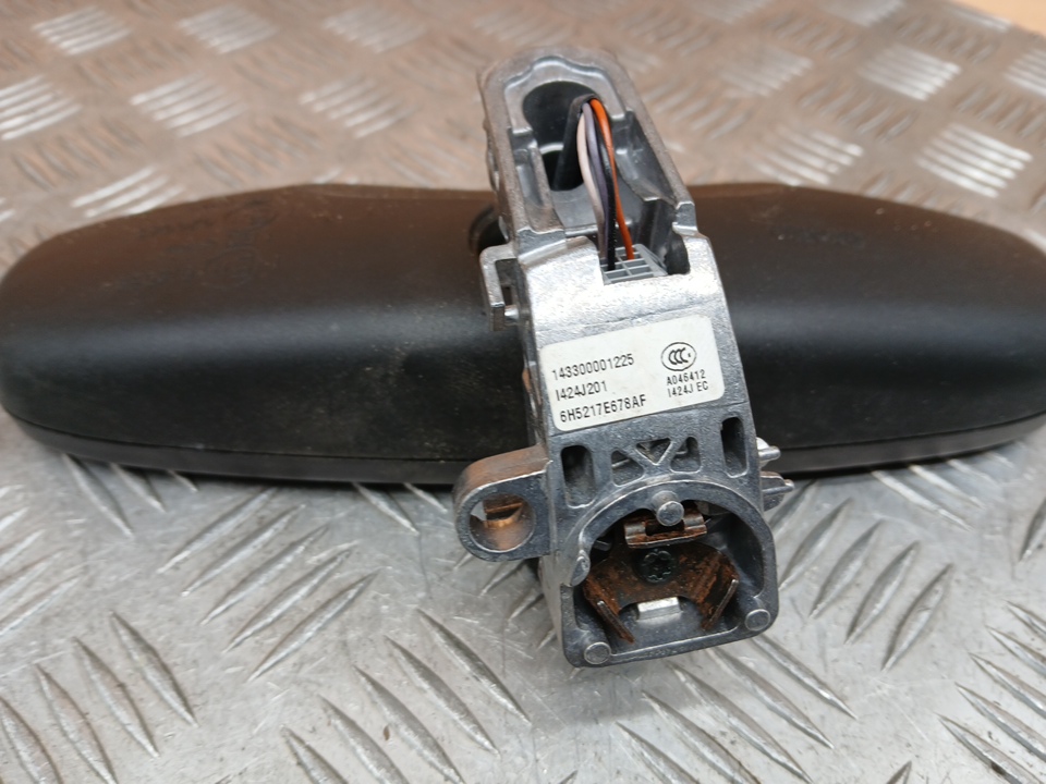 Зеркало заднего вида