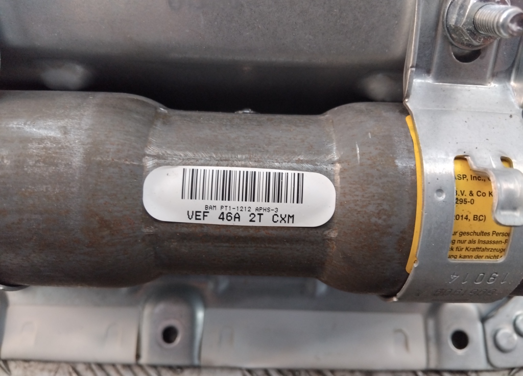 Подушка безопасности пассажирская (в торпедо)