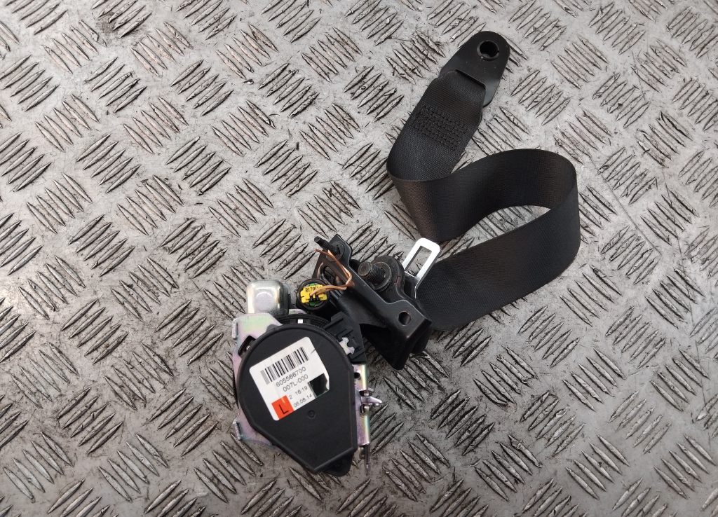 Ремень безопасности с пиропатроном