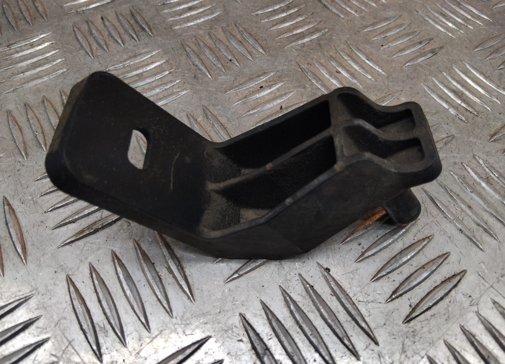 Кронштейн радиатора