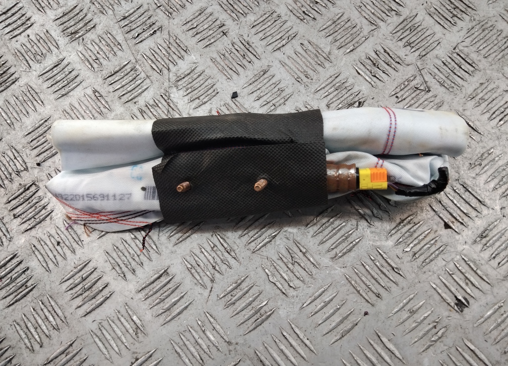 Подушка безопасности боковая (в сиденье)