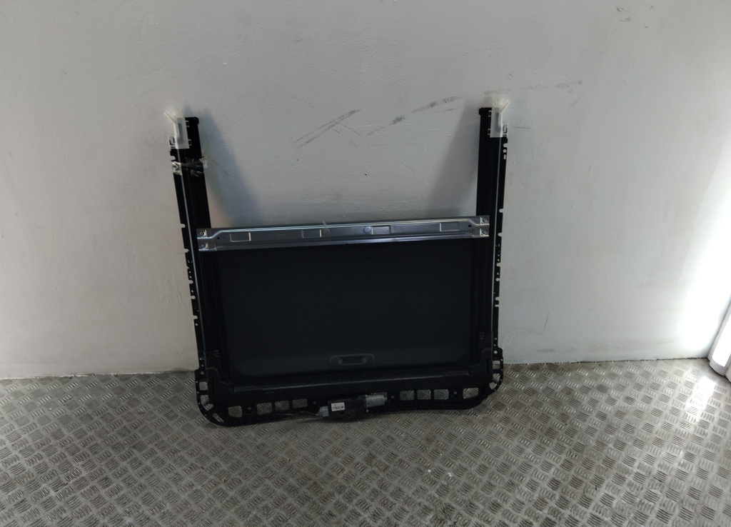 Люк в сборе электрический