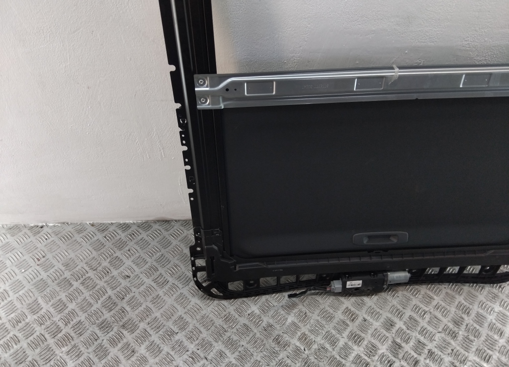 Люк в сборе электрический