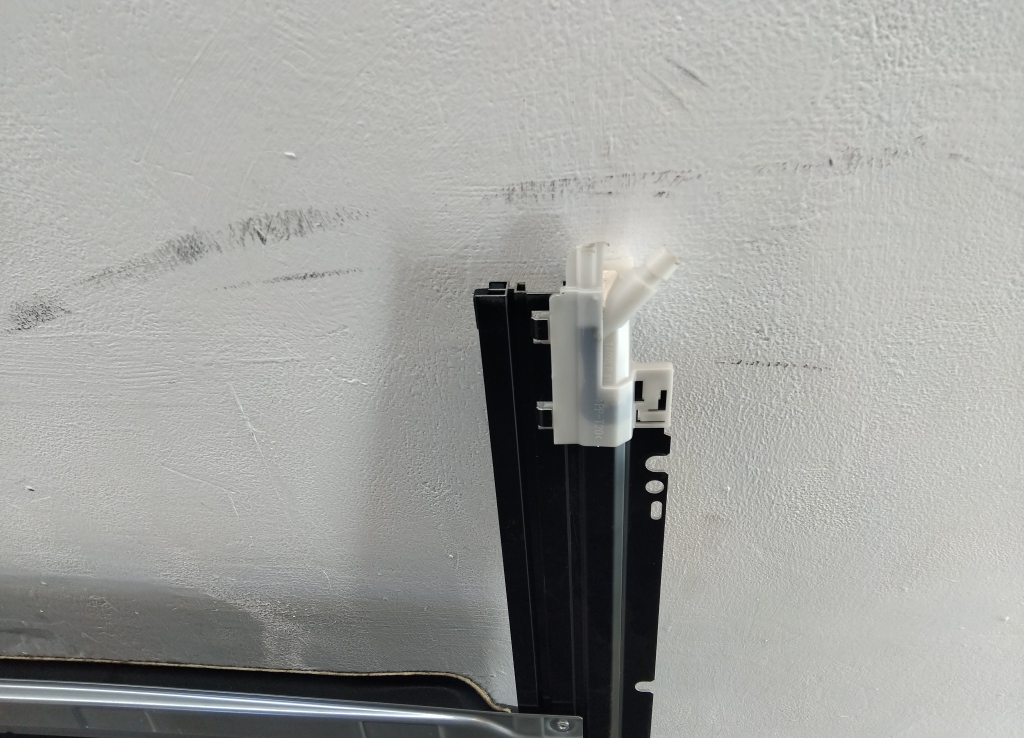 Люк в сборе электрический