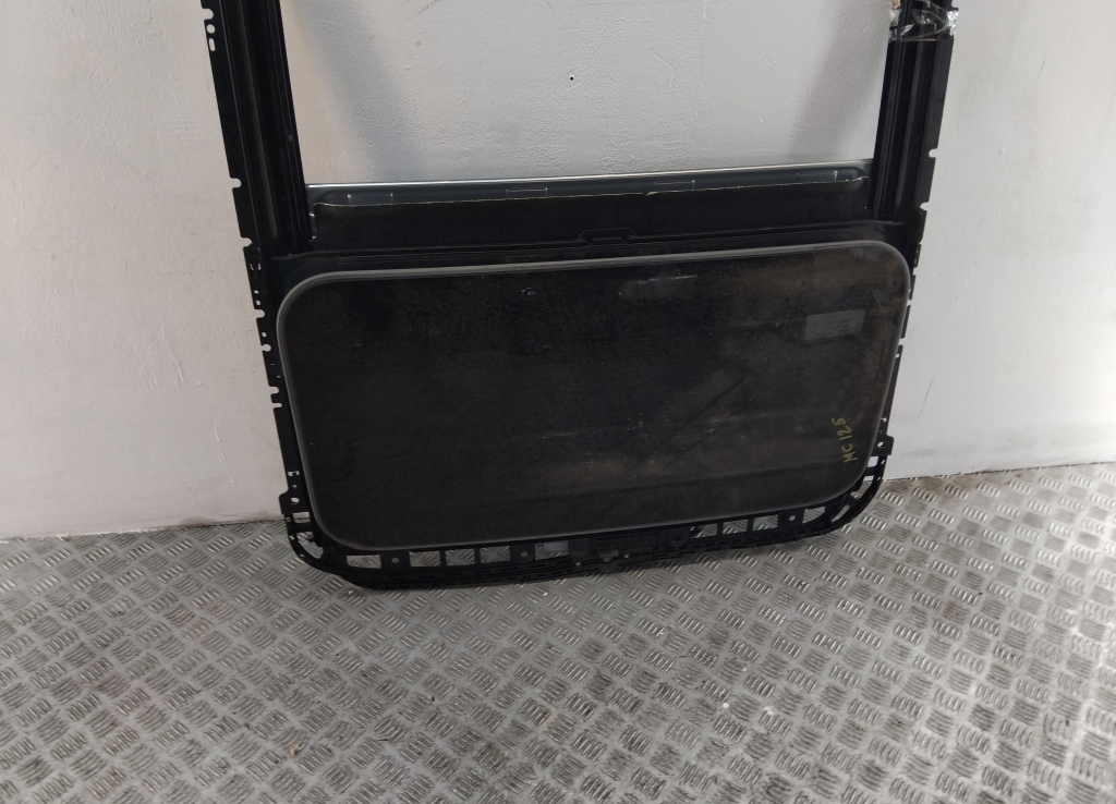 Люк в сборе электрический