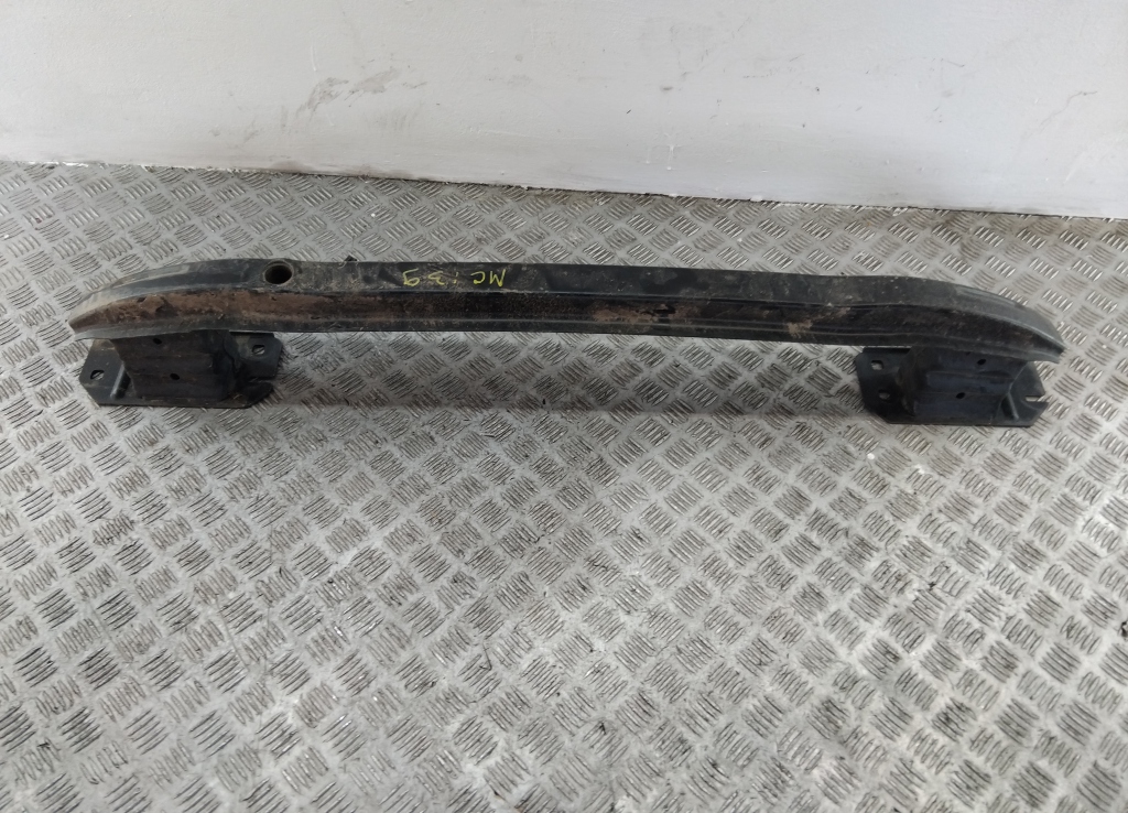 Усилитель заднего бампера