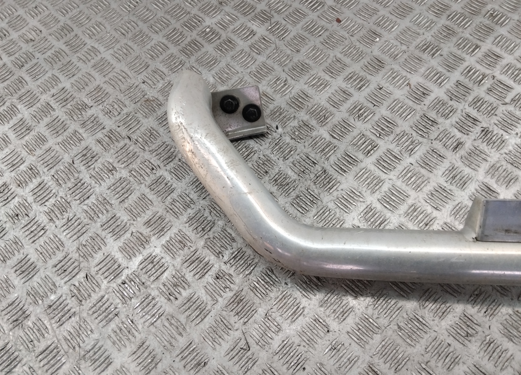 Усилитель переднего бампера