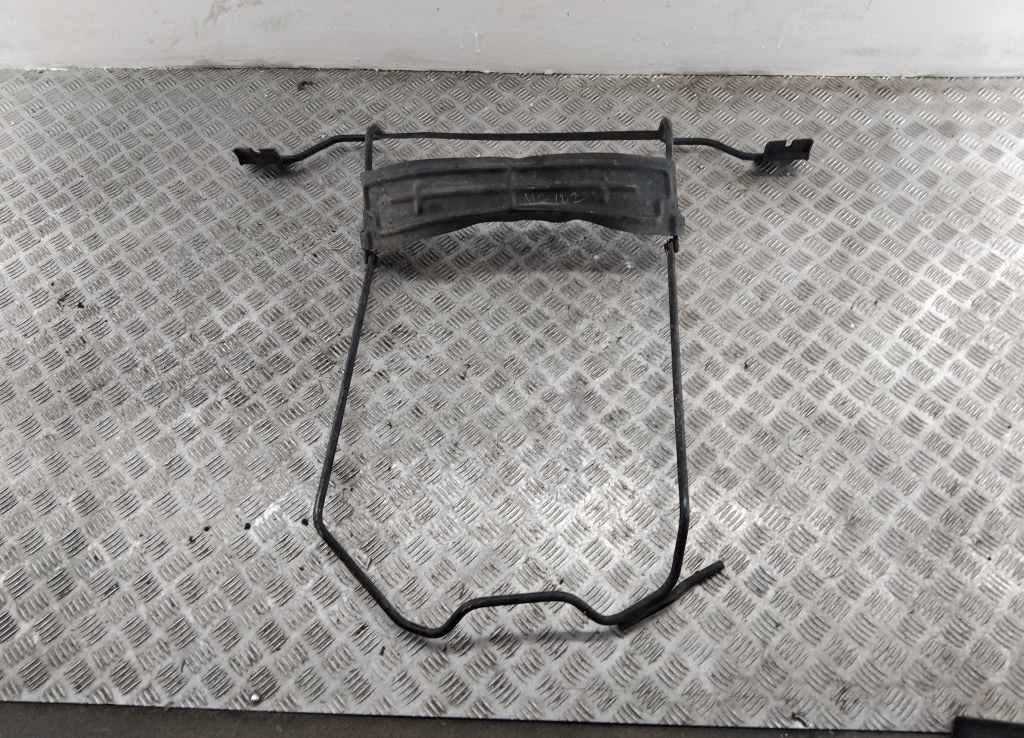 Механизм подъема запасного колеса