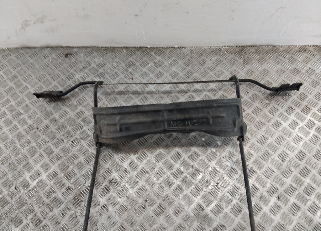 Механизм подъема запасного колеса