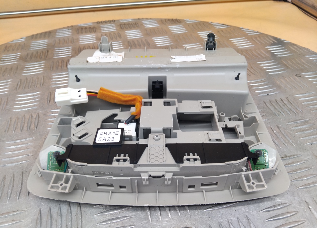 Плафон салонный