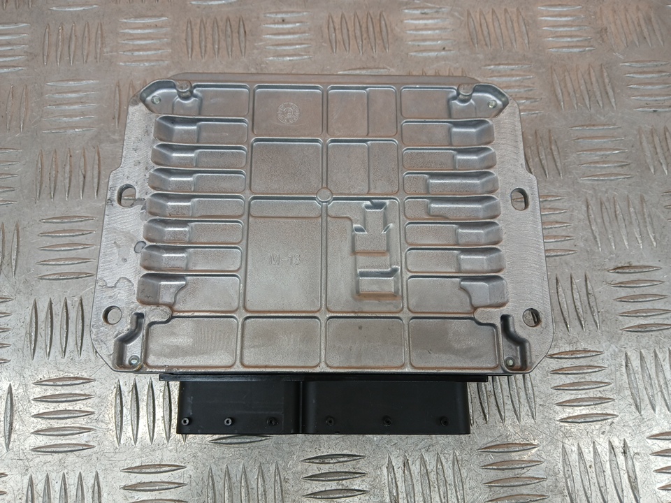 Блок управления двигателем