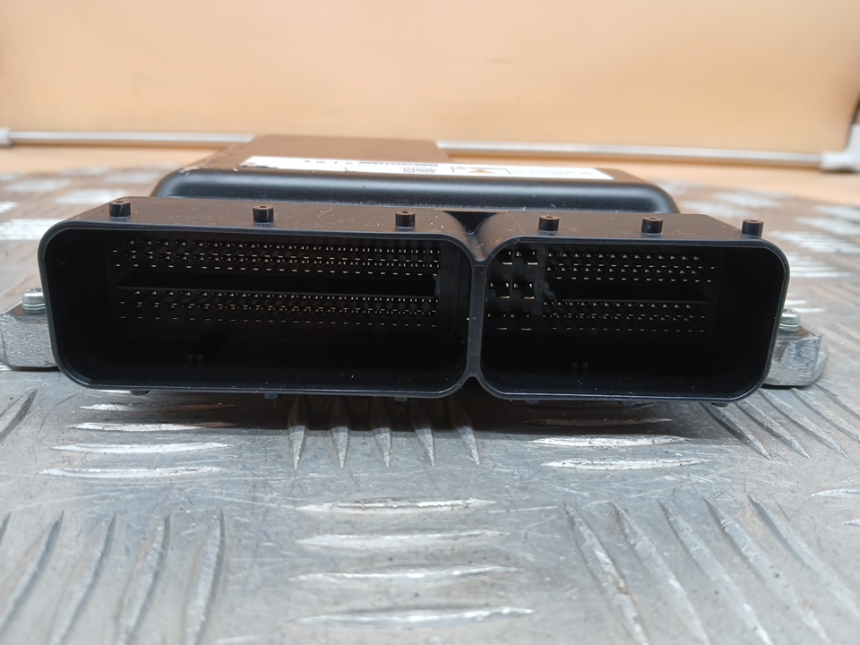 Блок управления двигателем