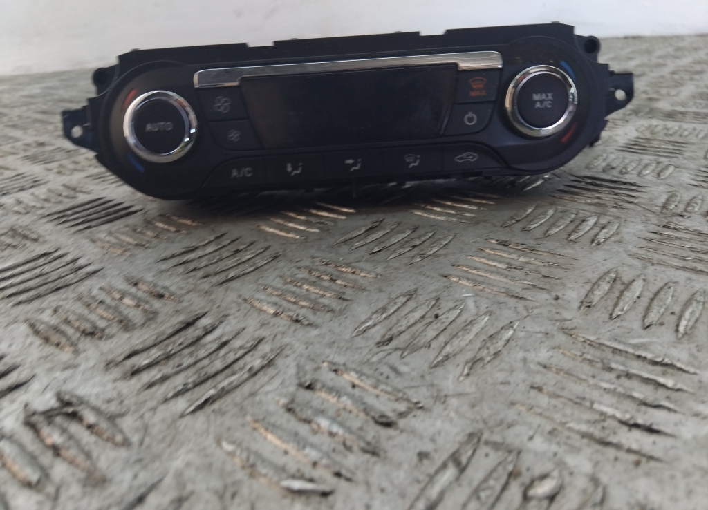 Блок управления климатической установкой