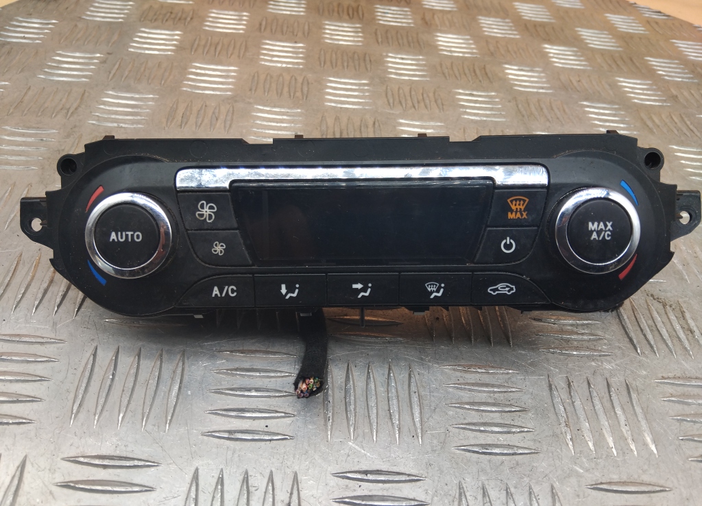 Блок управления климатической установкой