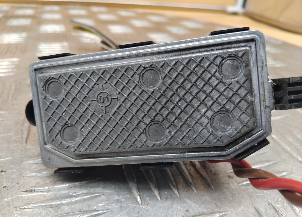 Резистор отопителя