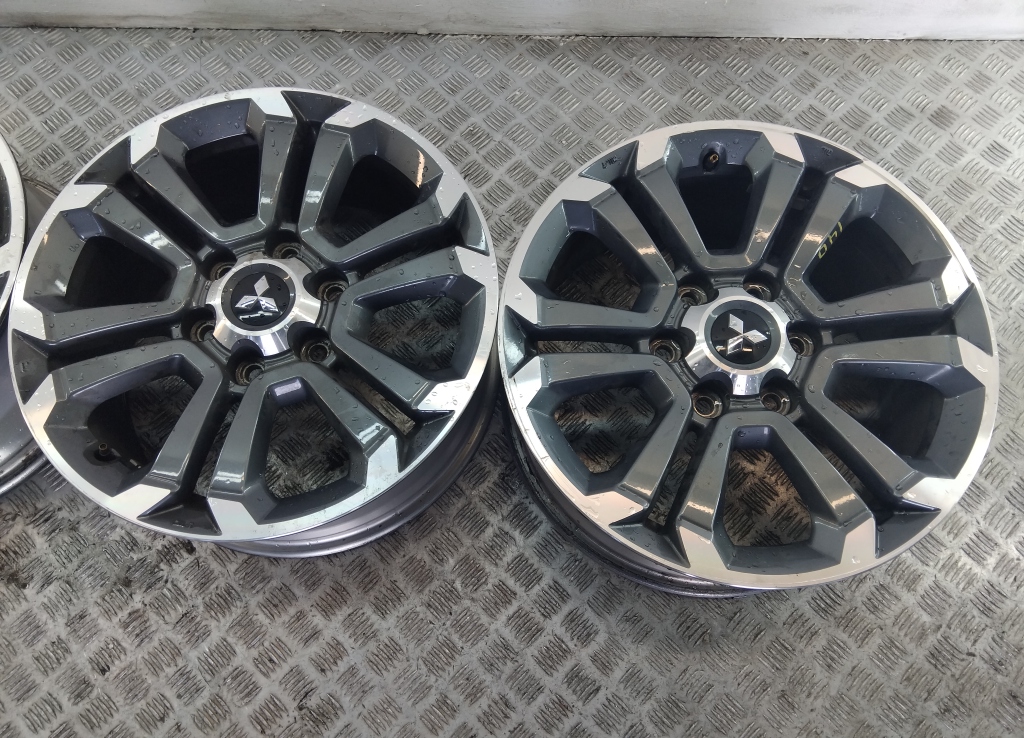 Диски колесные литые 4 шт