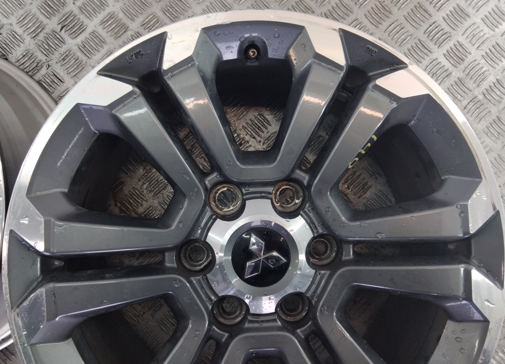 Диски колесные литые 4 шт