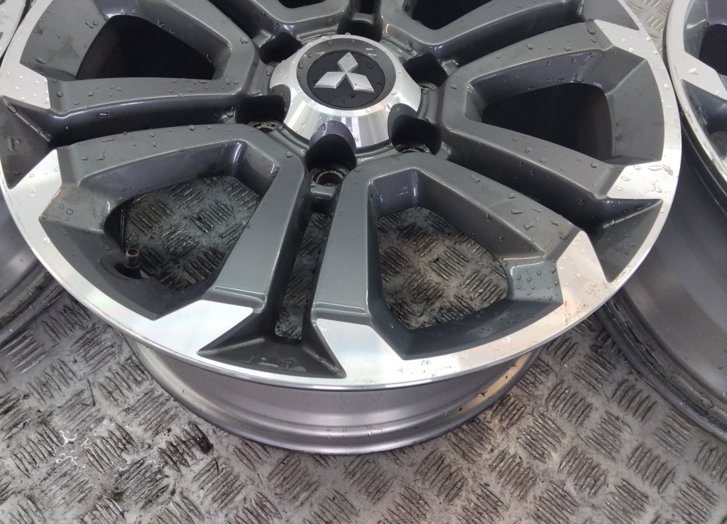 Диски колесные литые 4 шт