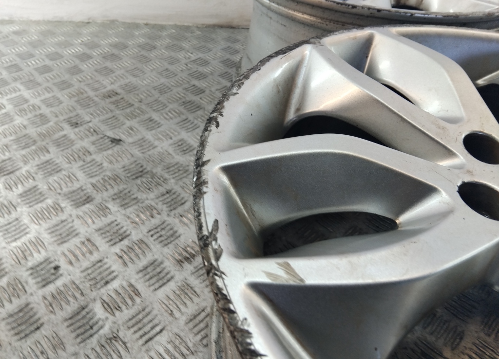 Диски колесные литые 4 шт