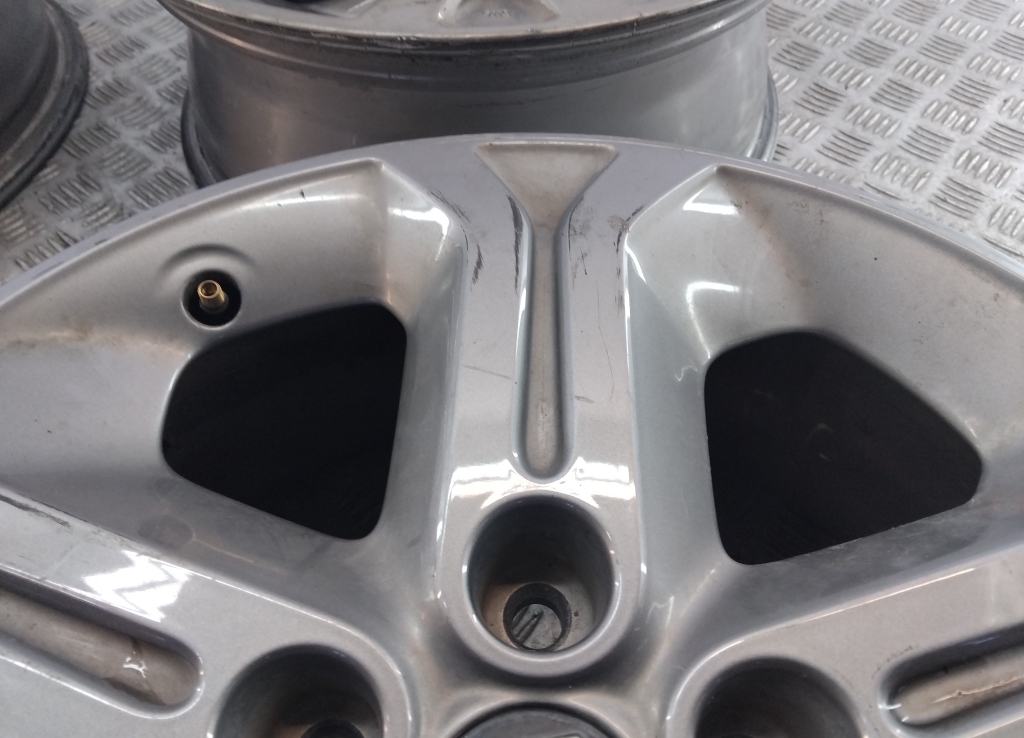 Диски колесные литые 4 шт