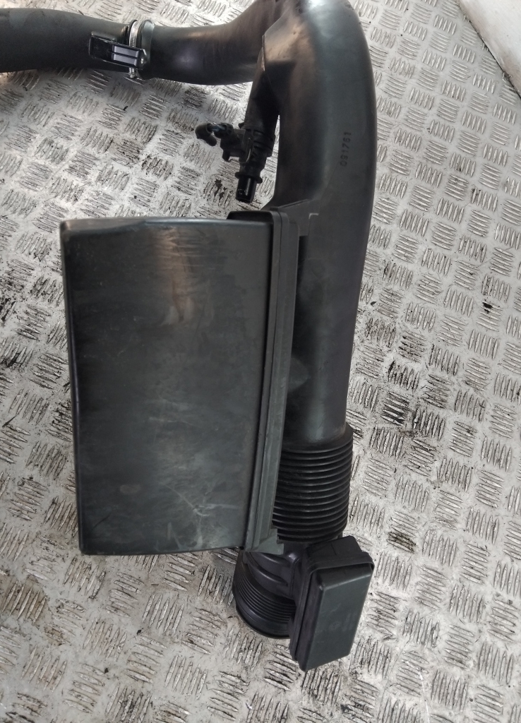 Патрубок воздушного фильтра