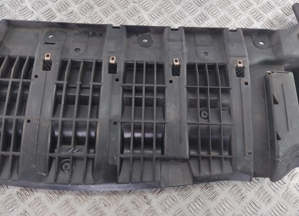 Защита антигравийная