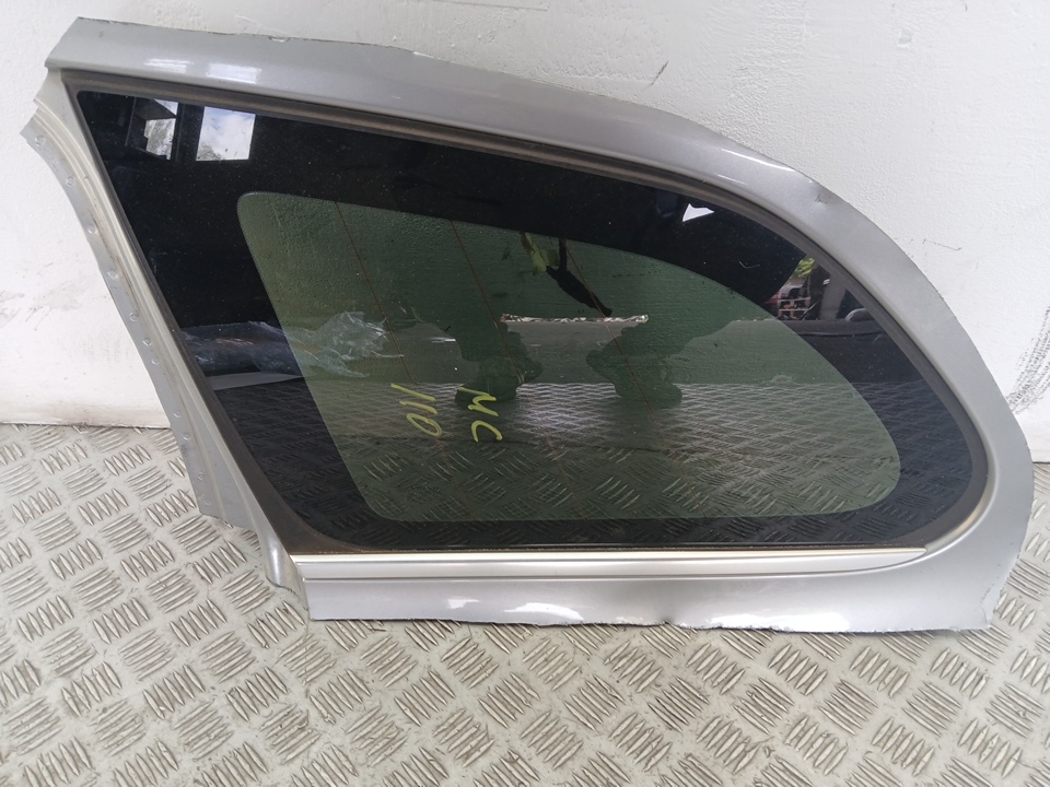 Стекло кузовное глухое левое