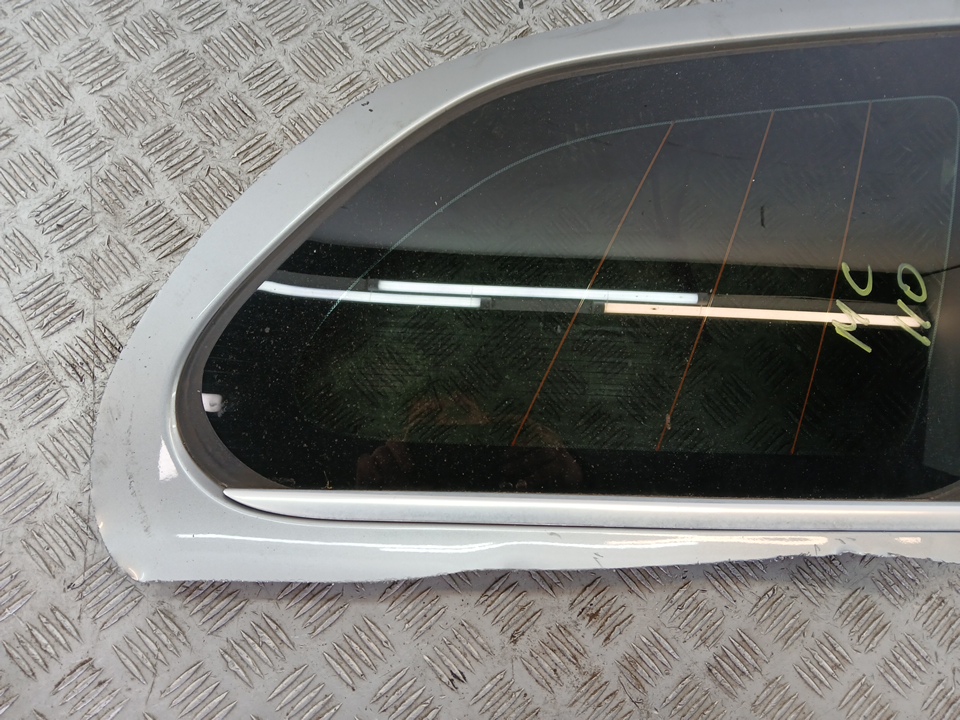 Стекло кузовное глухое правое